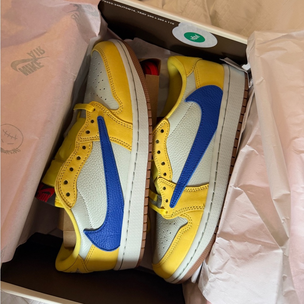 Women’s Air Jordan 1 Low OG x Travis Scott “Canary”